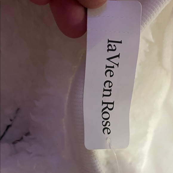 La Vie En Rose Cozy White Pajama Shorts - Picture 3 of 5